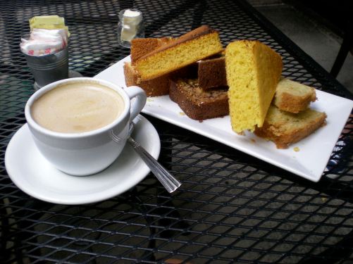 Caffe latte et pains