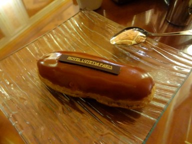 éclair au caramel à la fleur de sel