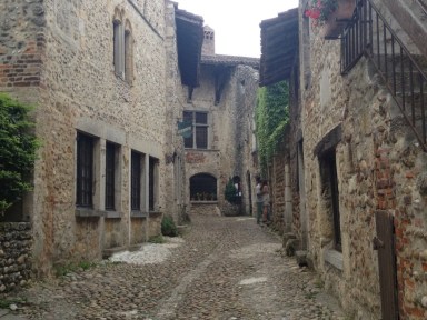 Pérouges
