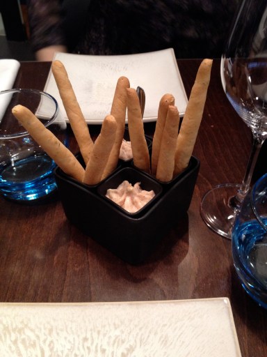 Tarama de tourteau et gressins au romarin