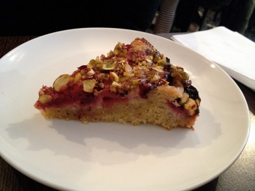 gâteau prunes et pistaches